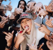 Sky Newman, british singer